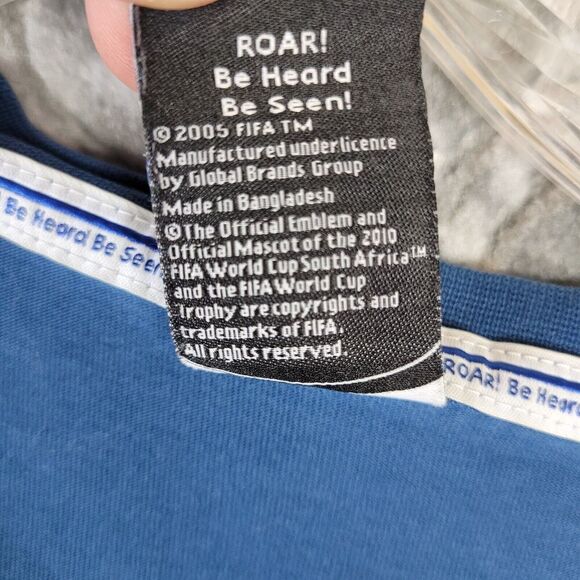 FIFA World Cup 2010 Shirt Men's Large Blue South Africa Soccer Roar Be Heard - Picture 3 of 14